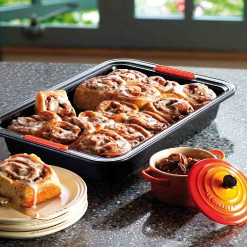 Le Creuset Bakeware - Rectangular Cake Baking Pan/Tin, 28x21cm -Kitchen Appliances Sale 7BKWLEC0105 002 2